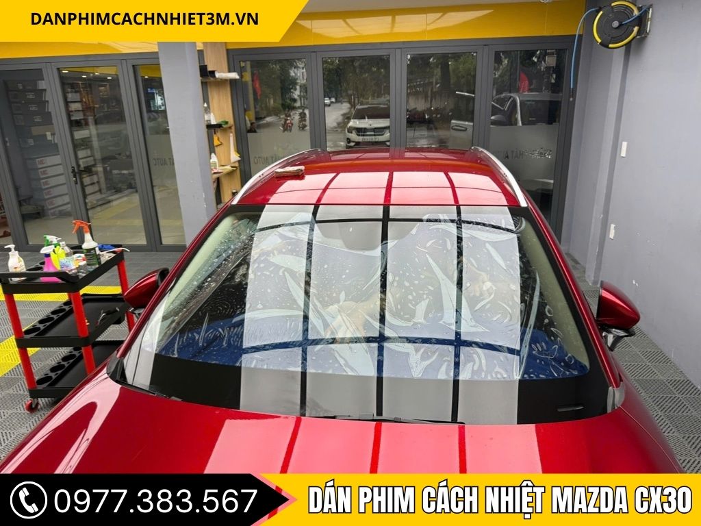 Hình Ảnh Dán Phim Cách Nhiệt Mazda CX30