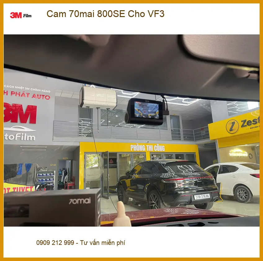Chị Thảo lắp Cam 70mai 800SE cho VinFast VF3 ở Quận 2 để ghi lại hành trình rõ nét