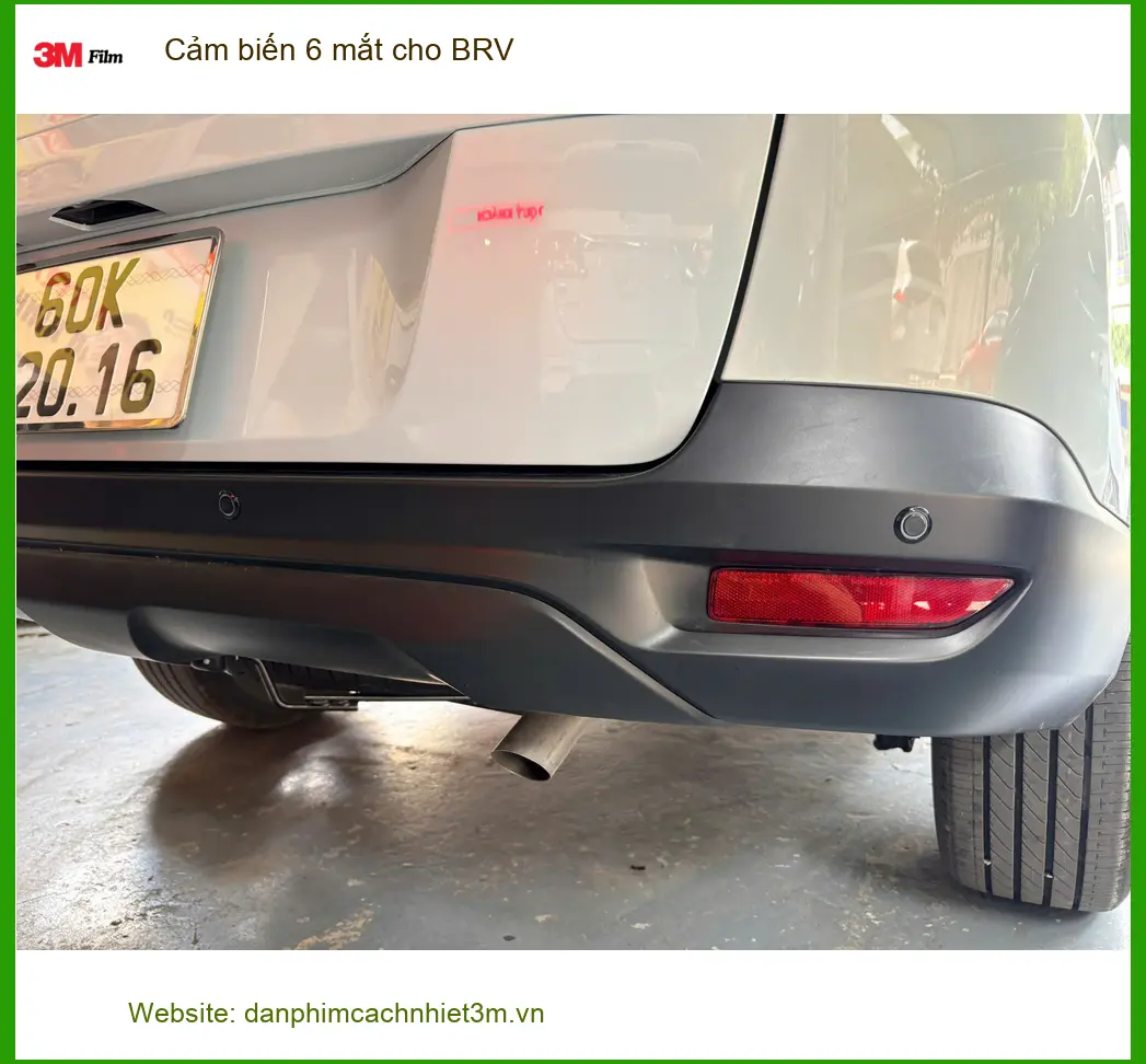 Chị Thảo lắp cảm biến 6 mắt cho Honda BRV tại Quận 7 để an tâm lùi xe trong phố đông ảnh thực tế 5