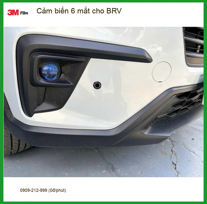 Anh Lâm lắp cảm biến 6 mắt cho BRV tại Quận 2 để tránh va chạm khi lùi xe