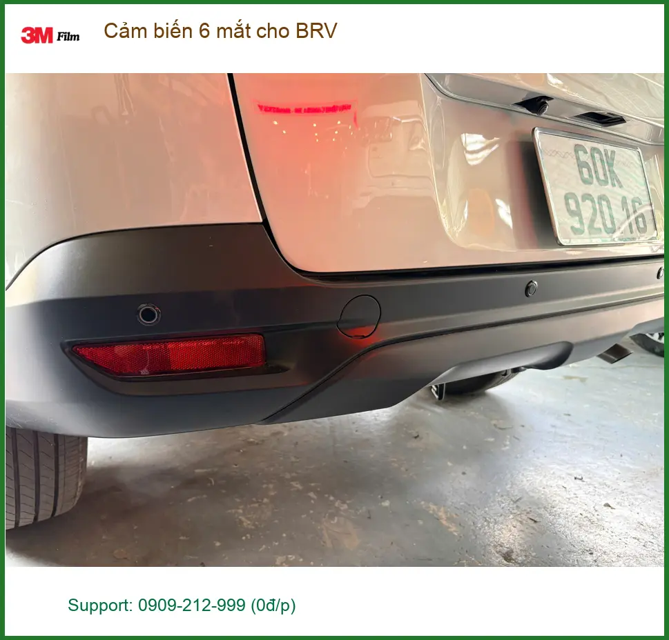 Anh Lâm lắp cảm biến 6 mắt cho BRV tại Quận 2 để tránh va chạm khi lùi xe ảnh thực tế 3
