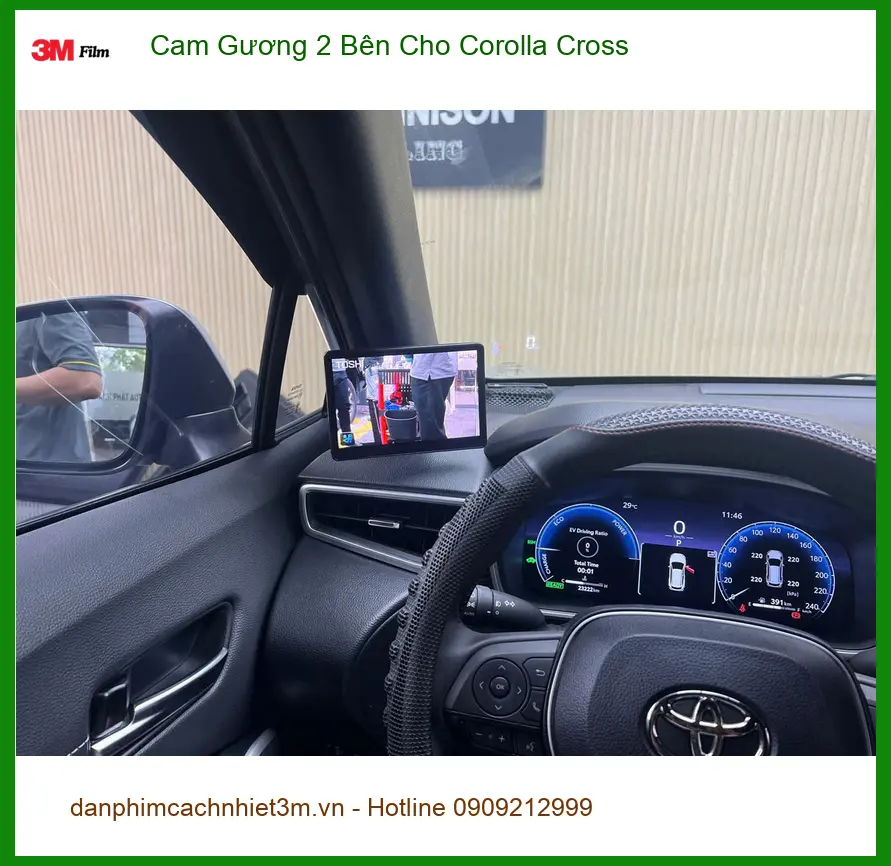Chị Thanh Thúy lắp camera gương 2 bên Corolla Cross Quận 3 để an toàn hơn