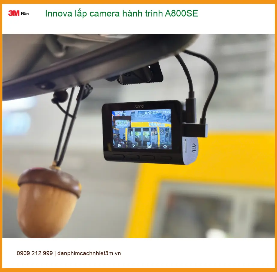 Anh Khôi lắp camera hành trình A800SE cho Toyota Innova tại Quận 9 ảnh thực tế 2