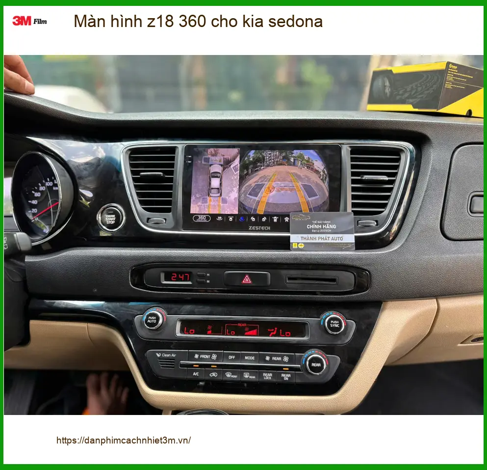 Anh Nhật Minh nâng cấp màn hình Z18 360 cho Kia Sedona tại Quận 2 để đậu xe dễ hơn ảnh thực tế 3