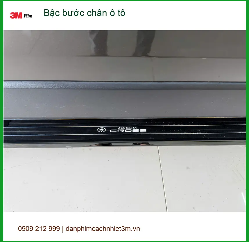 Chị Thùy Trang lắp bậc bước chân ô tô cho Hyundai Santa Fe ở Quận 3 an toàn