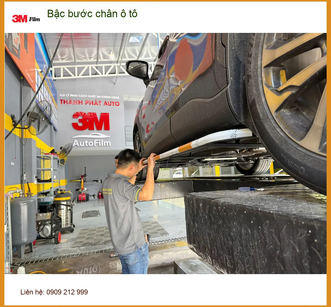Cô Lan Anh lắp bậc bước chân ô tô Hyundai Santa Fe ở Bình Thạnh ảnh thực tế 2