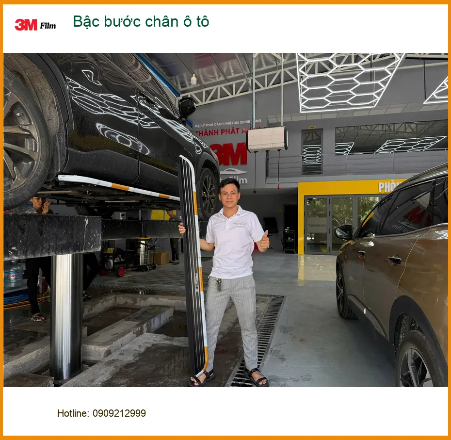 Anh Bách lắp bậc bước chân ô tô cho Toyota Corolla Cross ở Nhà Bè ảnh thực tế 2