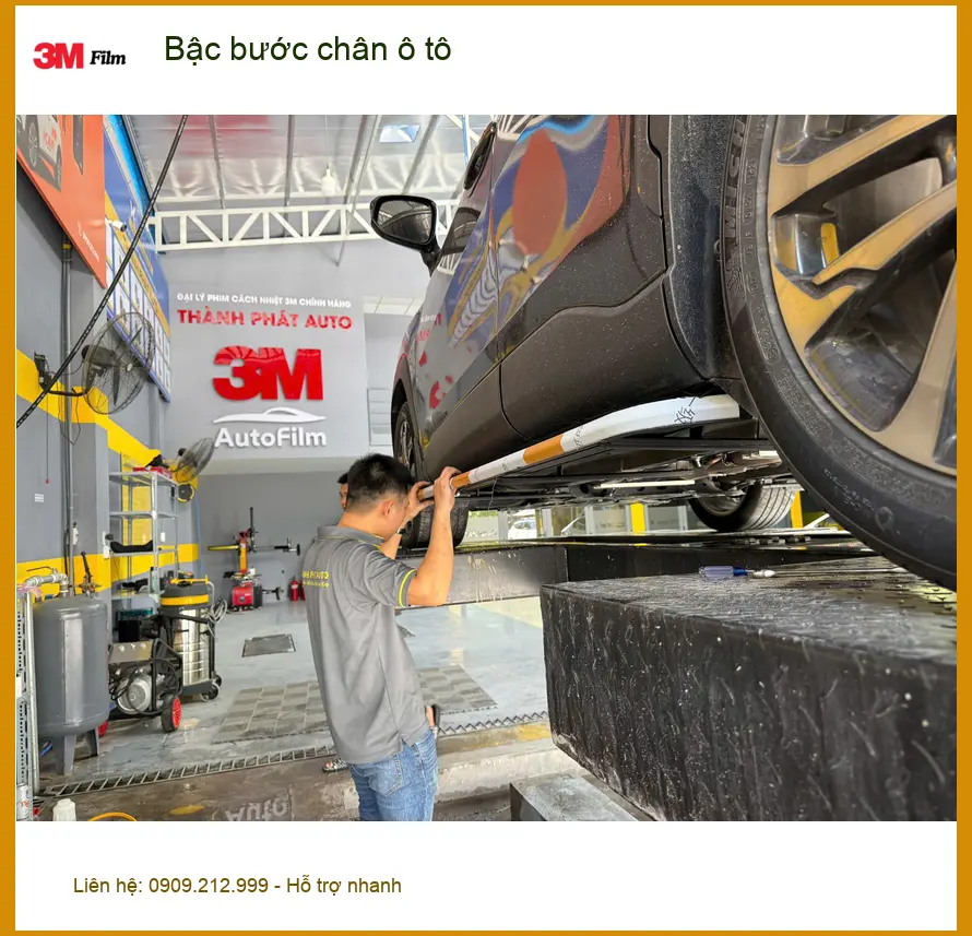 Anh Bách lắp bậc bước chân ô tô cho Toyota Corolla Cross ở Nhà Bè ảnh thực tế 3