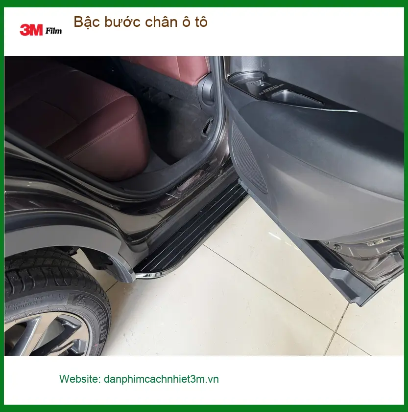 Chị Thảo Vy lắp bậc bước chân ô tô cho Mazda CX-5 ở Quận 9 để thuận tiện di chuyển ảnh thực tế 2