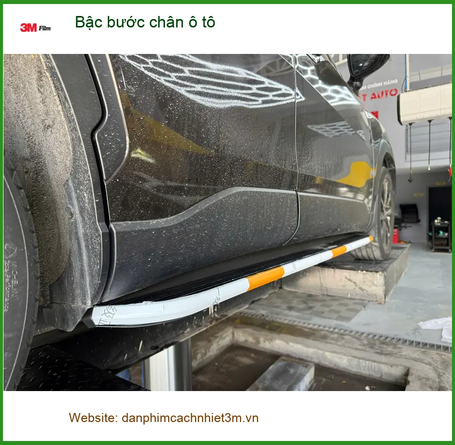 Chị Thảo lắp bậc bước chân ô tô cho Hyundai Creta tại Cần Giờ để tiện lên xuống xe ảnh thực tế 5