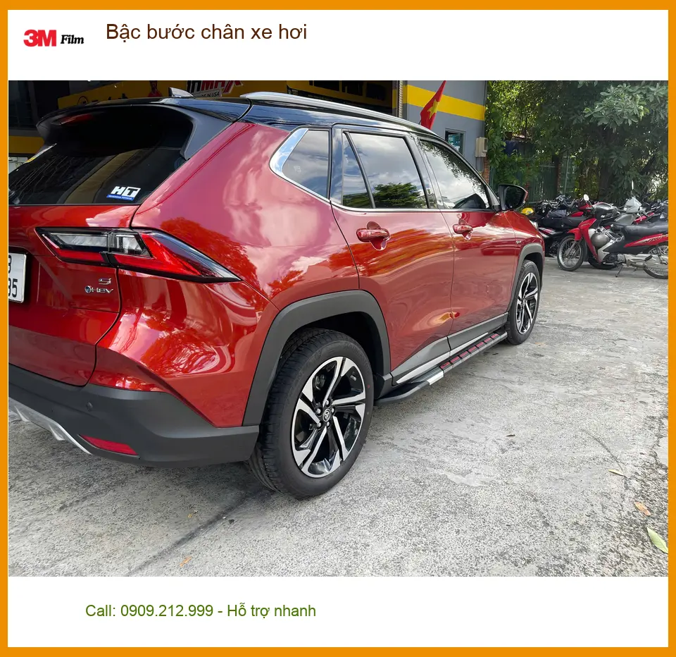 Anh Tấn lắp bậc bước chân xe hơi cho Hyundai Santa Fe tại Quận 2