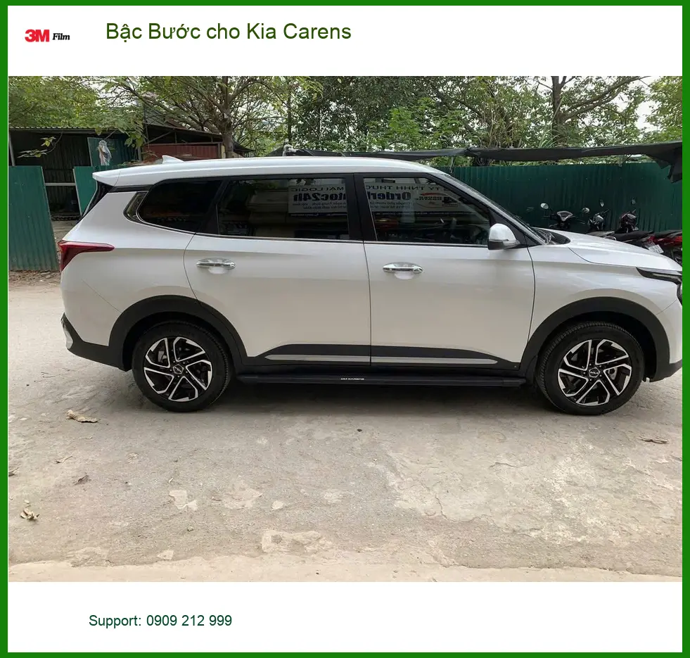 Anh Khải lắp Bậc Bước cho Kia Carens tại Quận Tân Phú để gia đình dễ dàng lên xuống xe ảnh thực tế 4