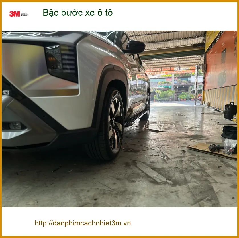 Chú Minh lắp bậc bước xe ô tô cho Hyundai Santa Fe tại Quận 12 ảnh thực tế 3