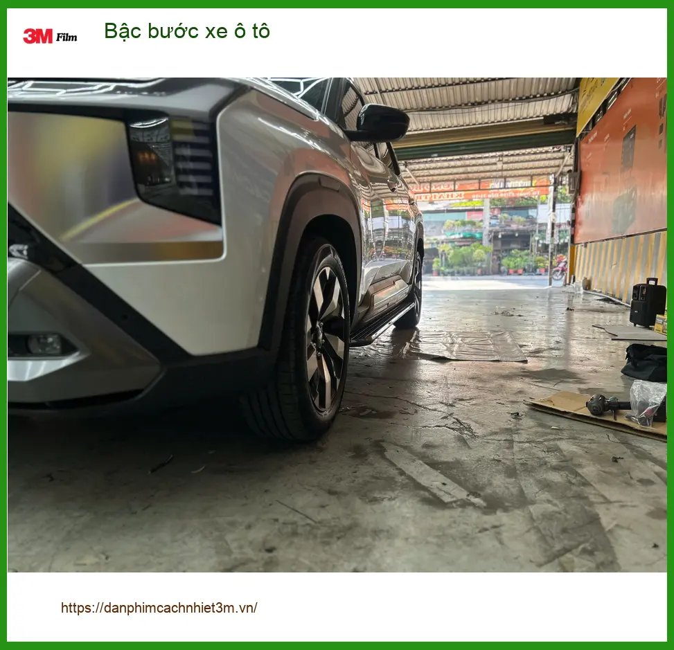 Anh Quốc lắp bậc bước xe ô tô Hyundai Santa Fe tại Củ Chi để thuận tiện lên xuống ảnh thực tế 4