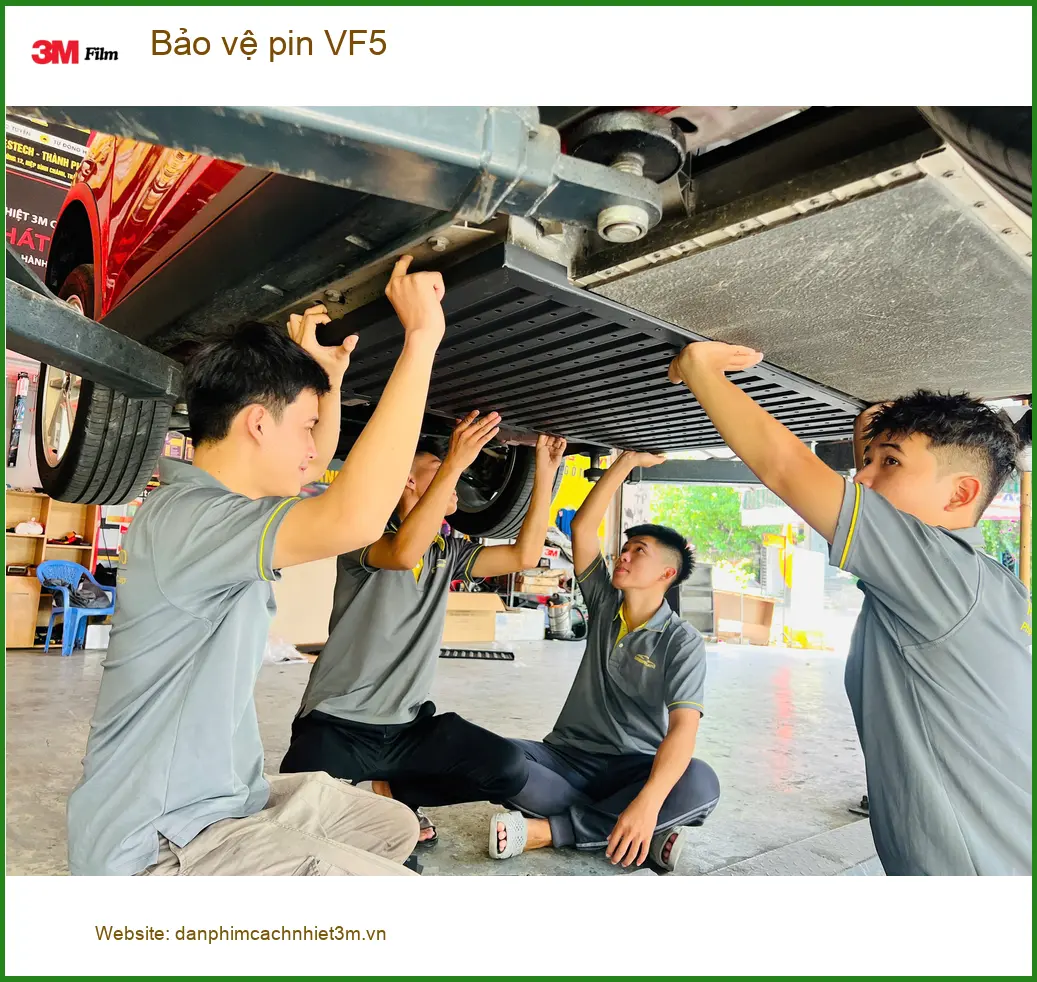 Anh Minh bảo vệ pin VinFast VF5 tại Quận Thủ Đức để tăng tuổi thọ ảnh thực tế 2