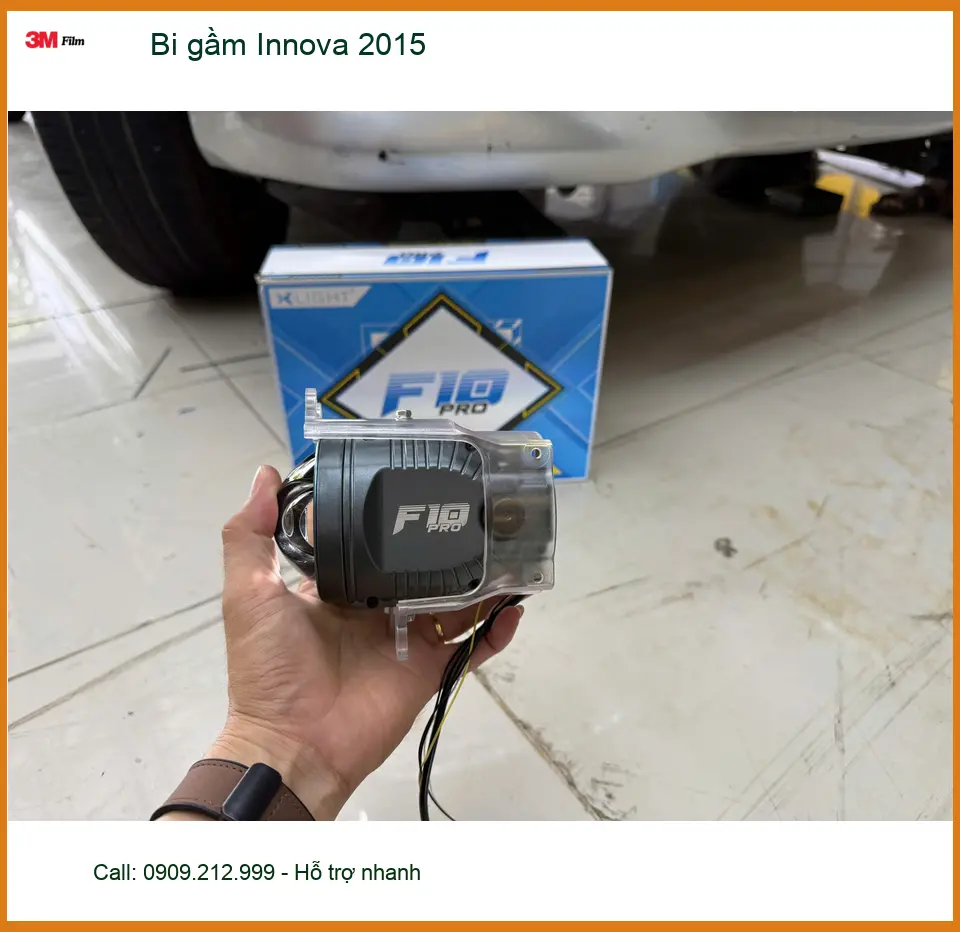 Anh Dũng lắp bi gầm cho Innova 2015 tại Quận 11 vì đèn zin không đủ sáng khi trời tối