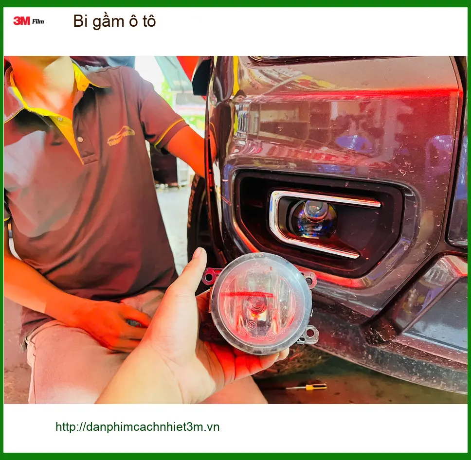 Anh Minh độ bi gầm ô tô cho Honda CR-V tại Gò Vấp vì đèn zin yếu khi mưa lớn ảnh thực tế 2