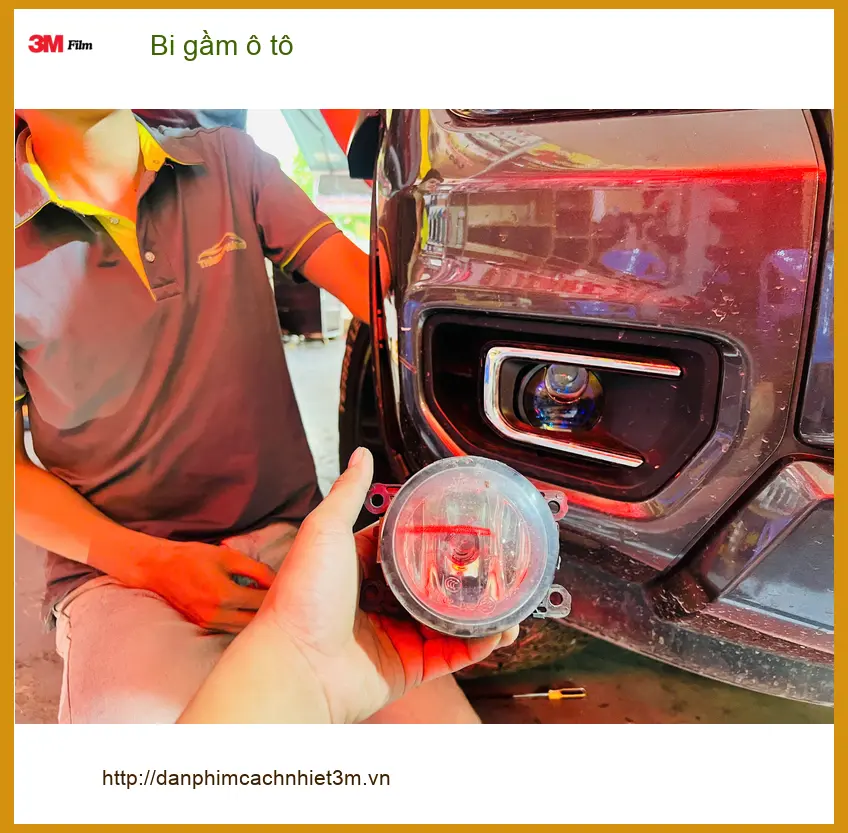 Chú Thắng lắp bi gầm ô tô cho Hyundai Creta tại Bình Chánh vì đèn zin mờ. ảnh thực tế 2