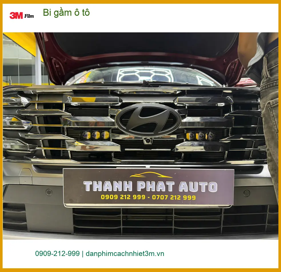 Anh Tấn độ bi gầm ô tô cho Hyundai Accent tại Hóc Môn vì đèn zin quá yếu khi đi đêm ảnh thực tế 4