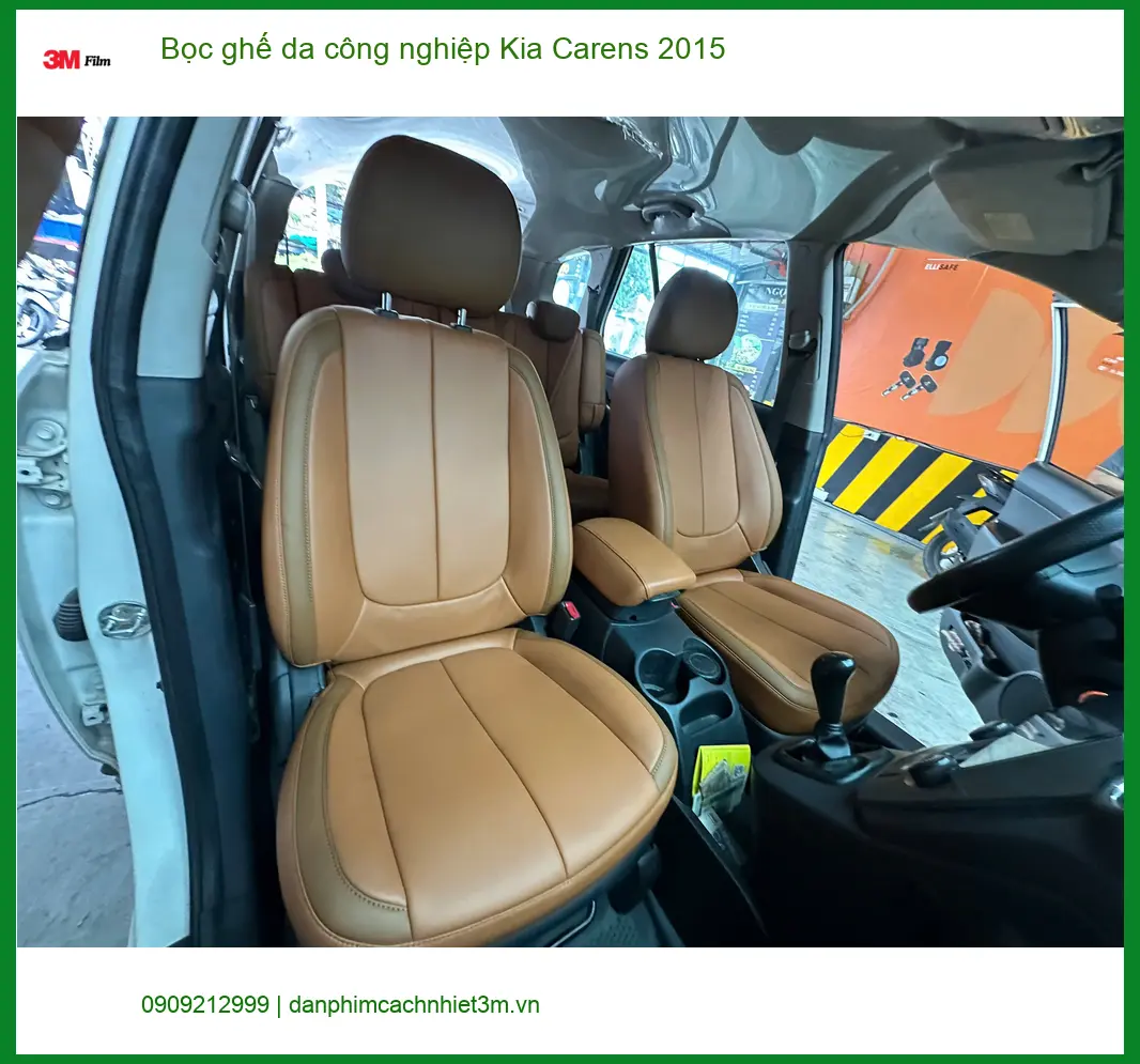 Chị Kim Oanh bọc ghế da công nghiệp Kia Carens 2015 Bình Chánh ghế cũ xuống cấp.