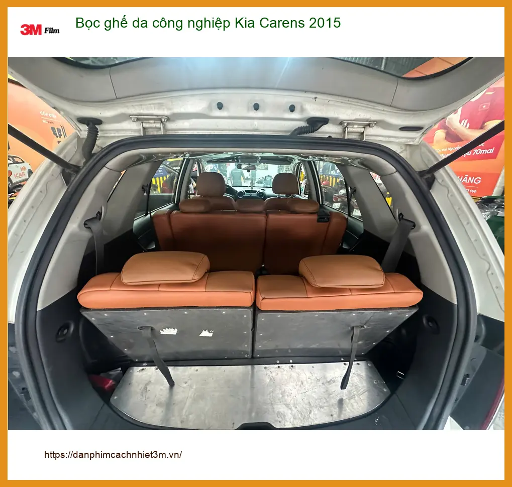Anh Phi bọc ghế da công nghiệp Kia Carens 2015 tại Gò Vấp để nội thất thêm sang trọng ảnh thực tế 2