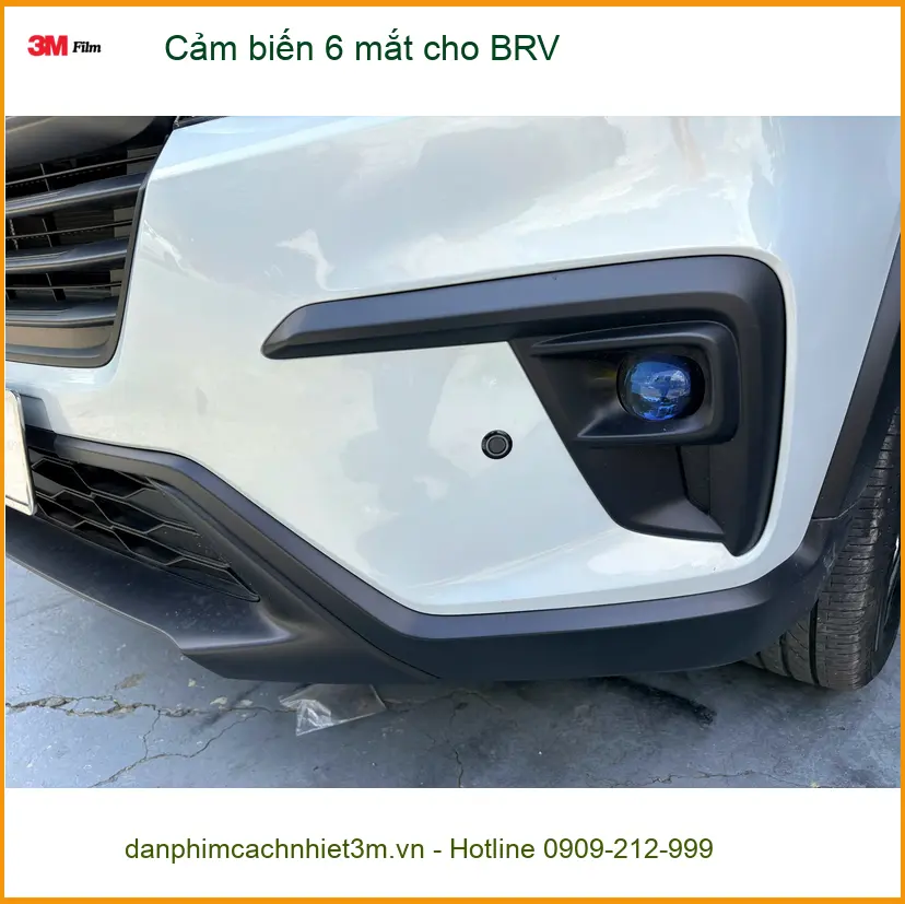 Chị Thanh lắp cảm biến 6 mắt cho Honda BRV tại Quận 5 để lái xe an toàn hơn ảnh thực tế 2