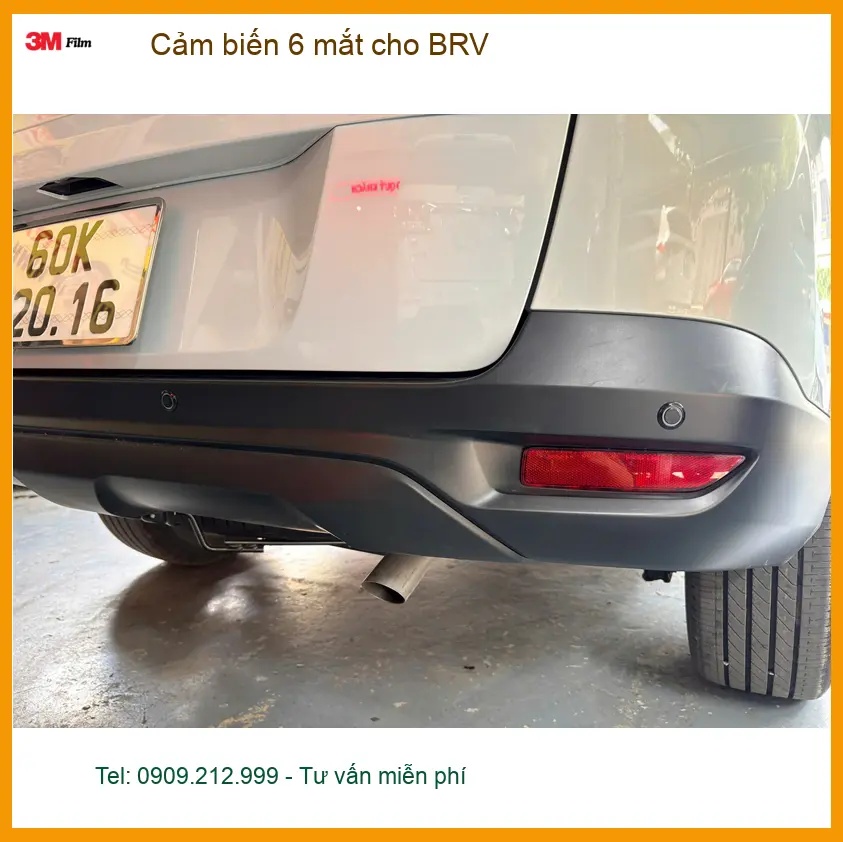 Chú Quang lắp cảm biến 6 mắt cho BRV tại Hóc Môn để lùi xe an toàn hơn ảnh thực tế 2