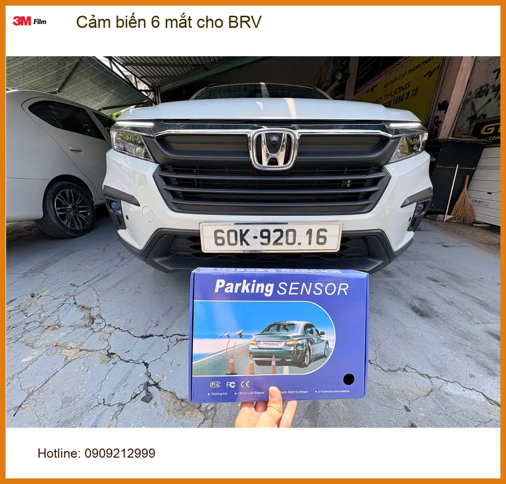 Chú Quang lắp cảm biến 6 mắt cho BRV tại Hóc Môn để lùi xe an toàn hơn ảnh thực tế 4