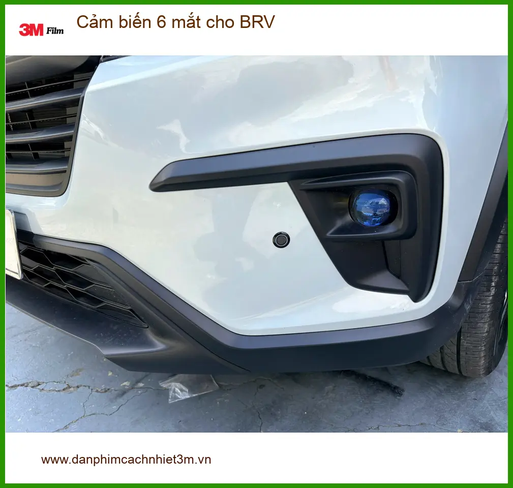 Bác Cường lắp cảm biến 6 mắt cho BRV tại Quận Gò Vấp để lùi xe an toàn hơn ảnh thực tế 4