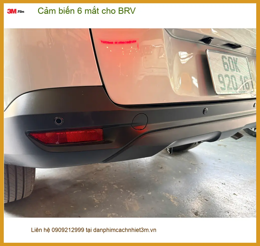 Anh Huy lắp cảm biến 6 mắt cho Honda BRV tại Quận 6 để lùi xe an toàn hơn