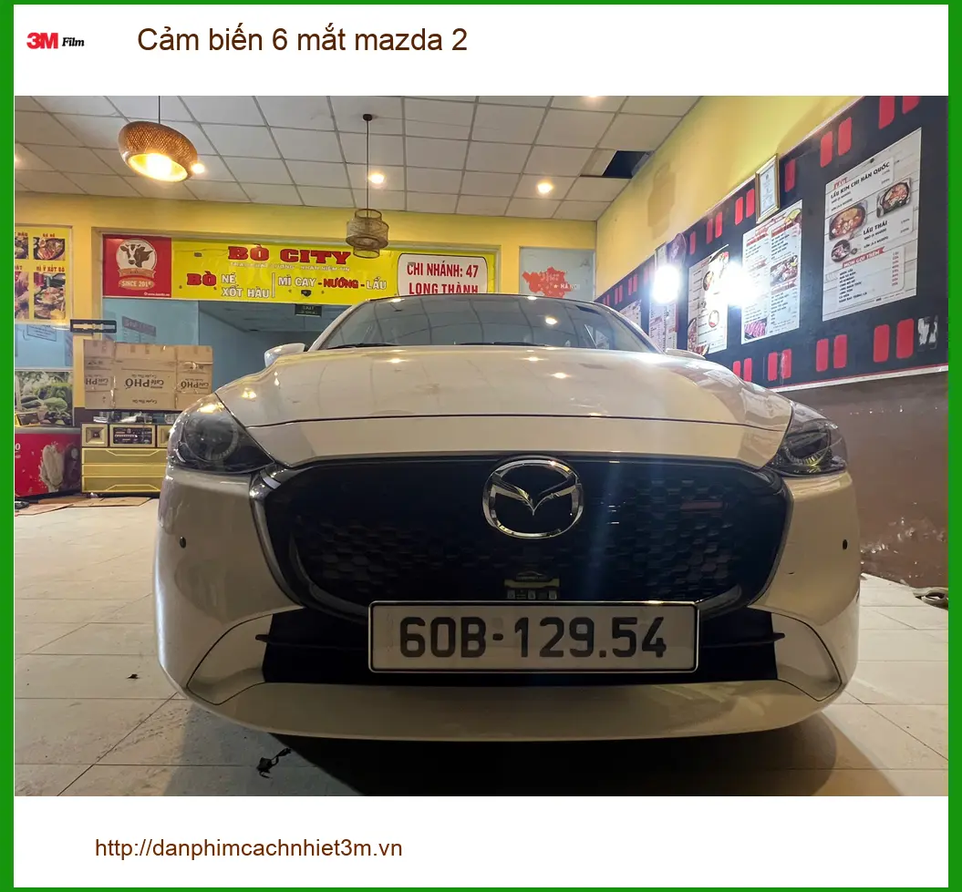 Anh Long lắp cảm biến 6 mắt Mazda 2 tại Hóc Môn để đỗ xe an toàn hơn ảnh thực tế 2