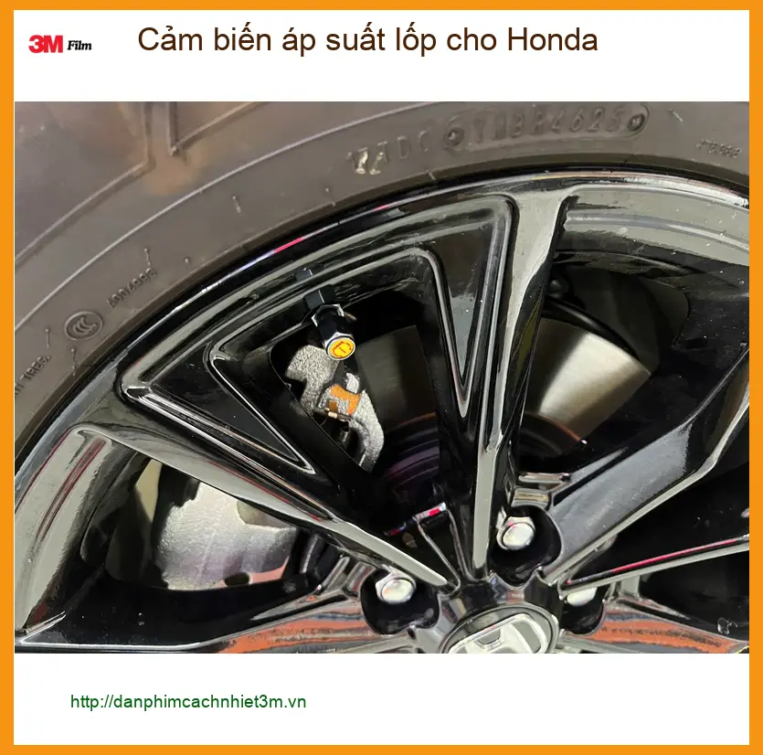 Anh Tùng lắp cảm biến áp suất lốp cho Honda CR-V tại Quận 9 để lái xe an toàn hơn ảnh thực tế 4