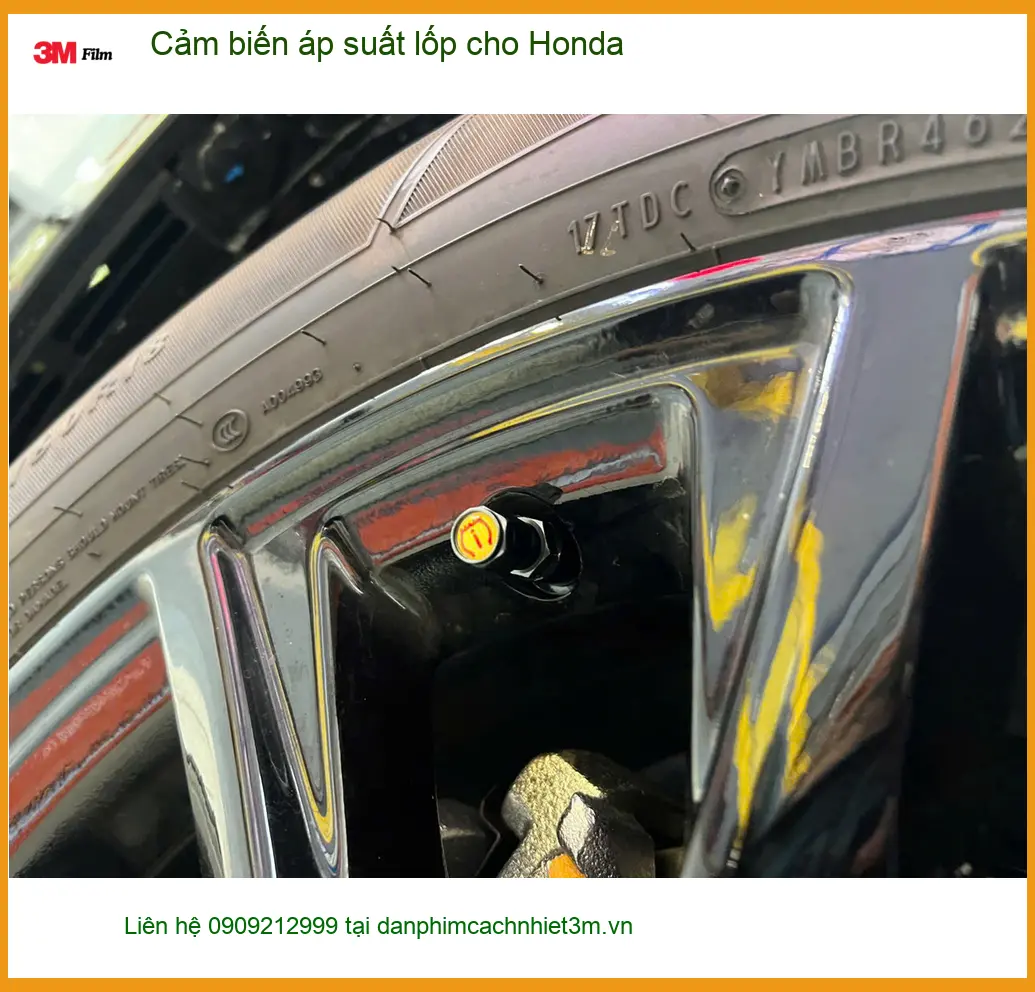 Chú Minh lắp cảm biến áp suất lốp chính hãng cho Honda HR-V tại Gò Vấp. ảnh thực tế 5