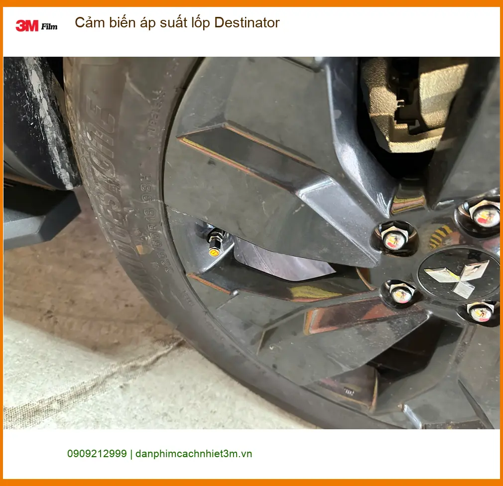 Anh Khoa lắp cảm biến áp suất lốp Destinator cho Hyundai Accent tại Quận 6. ảnh thực tế 3