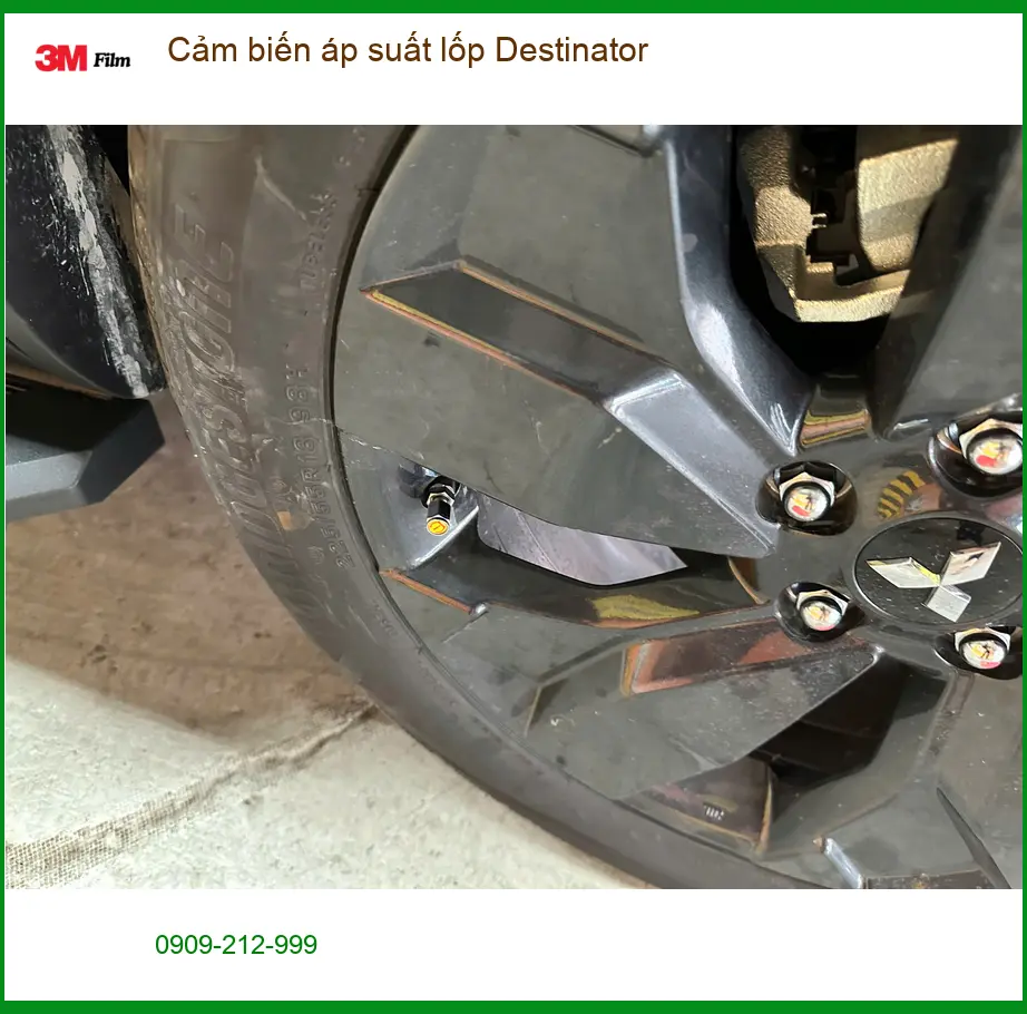 Anh Minh lắp cảm biến áp suất lốp Destinator cho Santa Fe tại Quận 2 ảnh thực tế 2