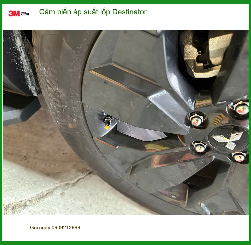 Anh Phong lắp cảm biến áp suất lốp Destinator cho Honda CRV tại Quận 3