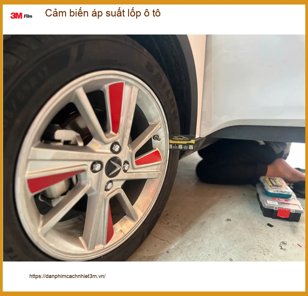 Anh Khang lắp cảm biến áp suất lốp ô tô Hyundai Accent ở Quận 11 ảnh thực tế 2