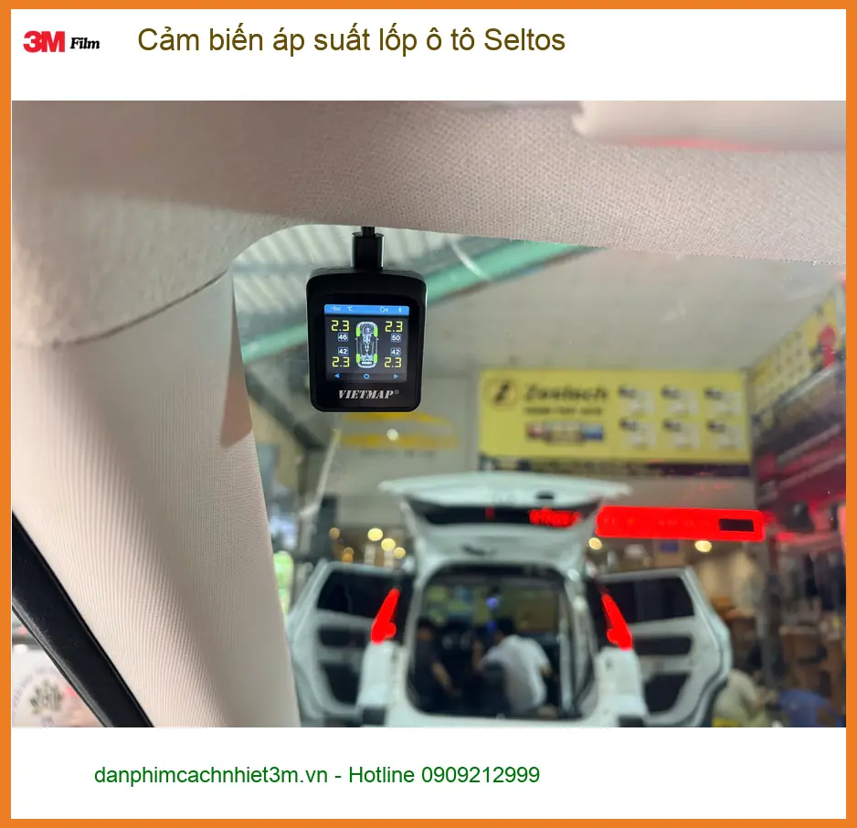 Chú Vĩnh lắp cảm biến áp suất lốp Seltos tại Quận 12 để an tâm lái xe ảnh thực tế 4