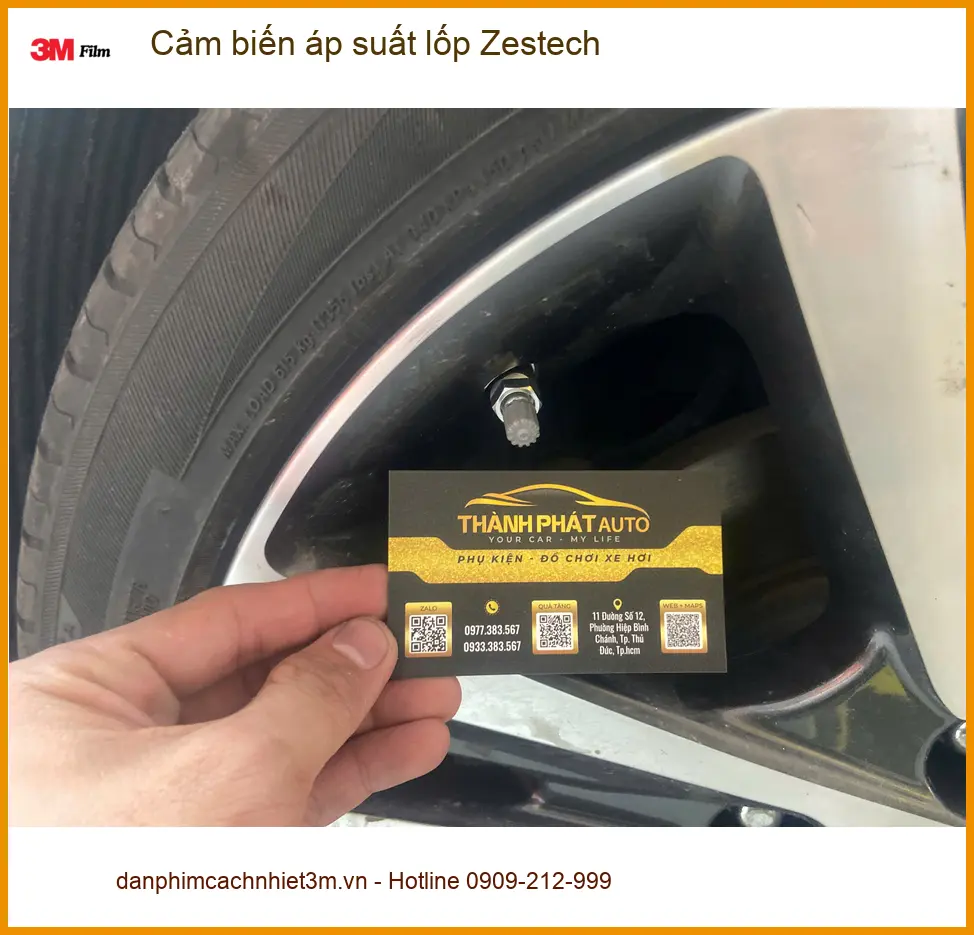 Anh Quang lắp cảm biến áp suất lốp Zestech cho Hyundai Kona tại Quận 11 ảnh thực tế 2