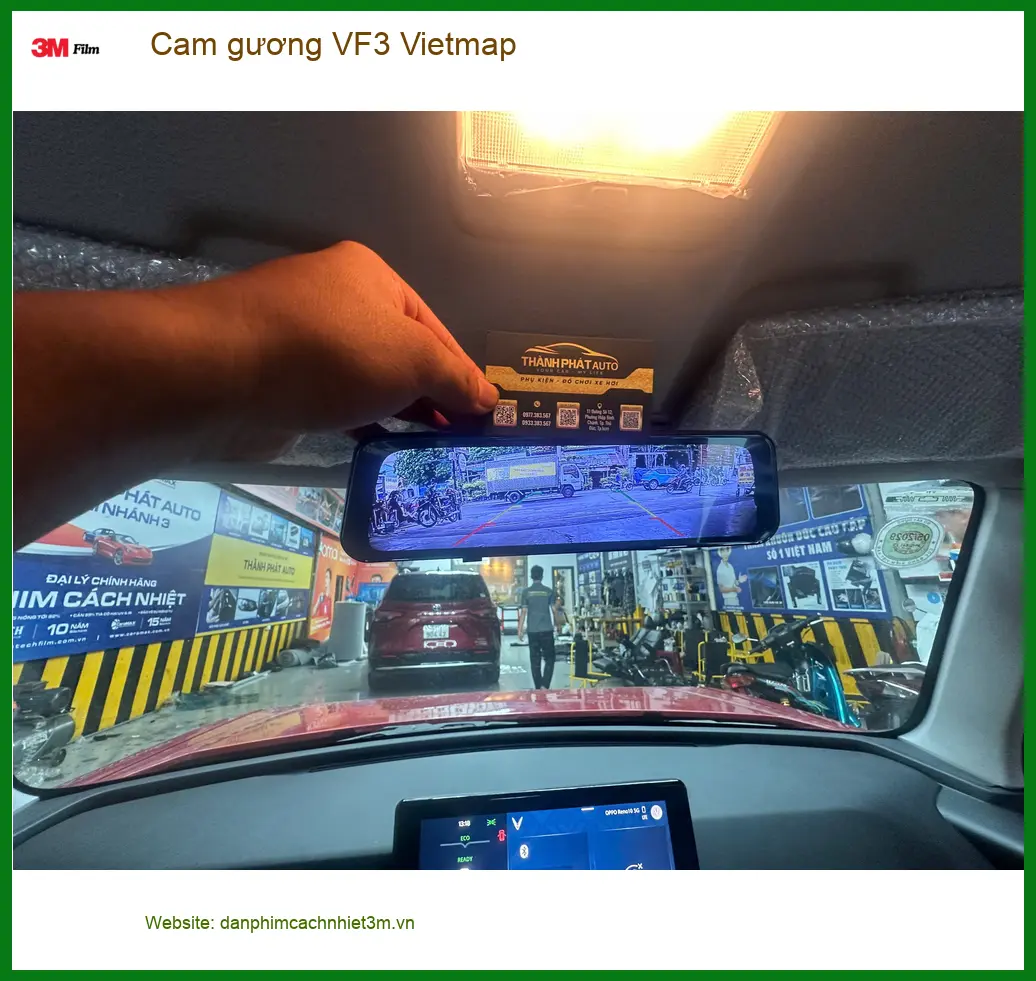 Anh Kiên lắp cam gương Vietmap cho VinFast VF3 tại Quận 4 để lái xe an toàn hơn