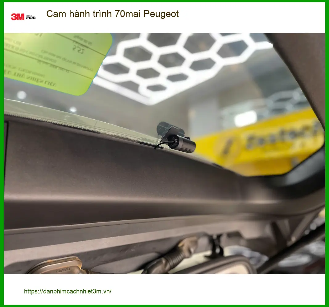 Chị Thư lắp cam hành trình 70mai cho Peugeot 3008 tại Quận 12 để an tâm lái xe ảnh thực tế 3