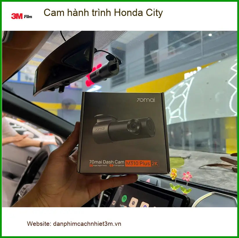 Chị Hằng lắp cam hành trình Honda City tại Quận 7 để yên tâm lái xe ảnh thực tế 3