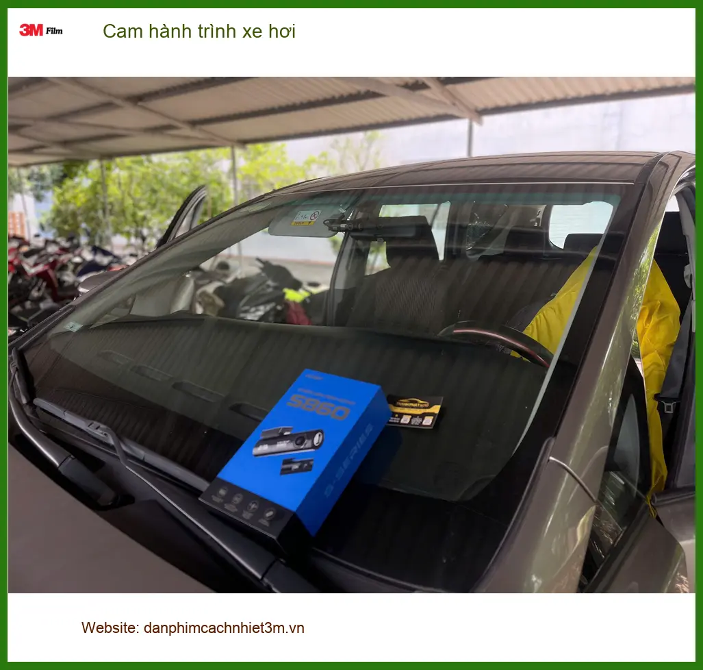 Chú Long lắp Cam hành trình xe hơi cho Ford Everest tại Hóc Môn tránh rủi ro trên đường