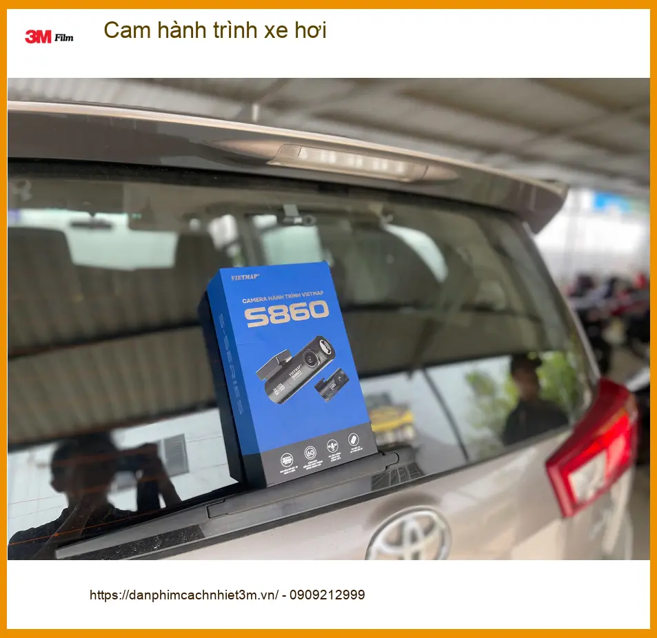 Chị Thảo lắp cam hành trình xe hơi cho Toyota Corolla Cross ở Quận 2 ảnh thực tế 4