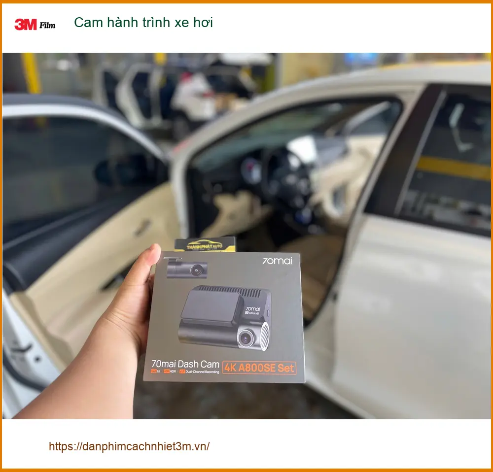 Anh Quốc lắp cam hành trình xe hơi Hyundai Santa Fe tại Quận Thủ Đức để an tâm di chuyển