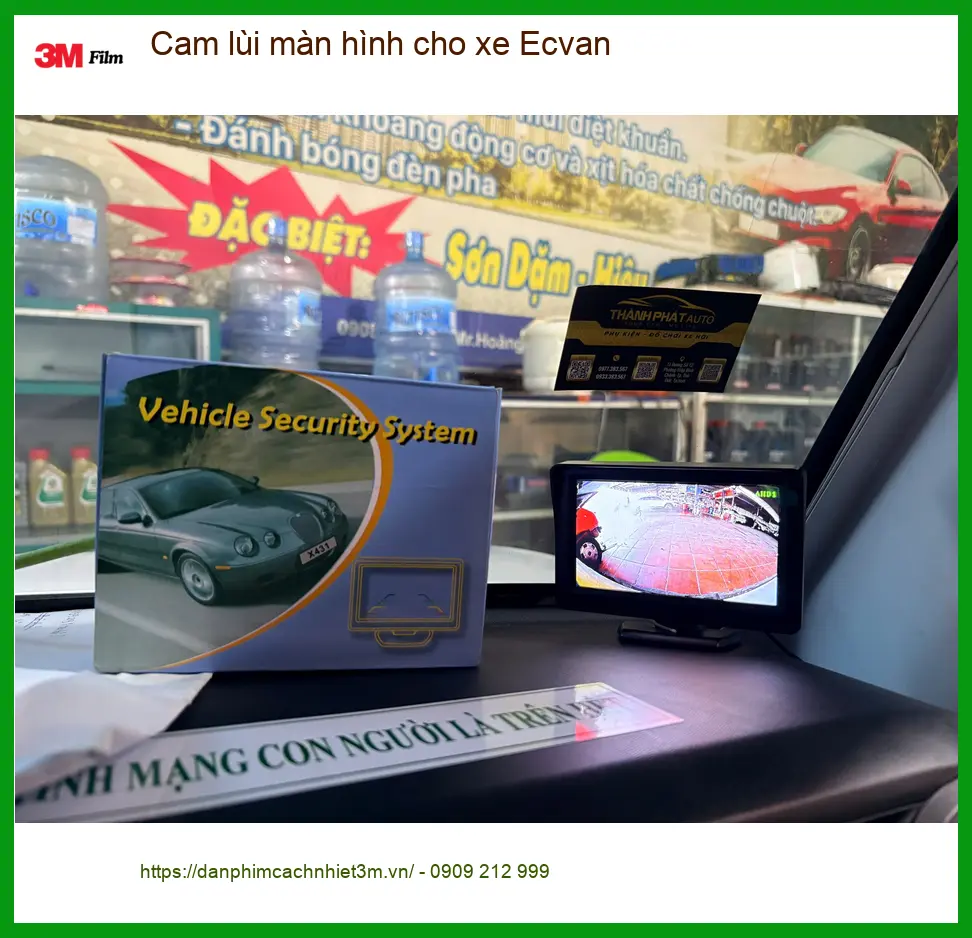 Anh Khải lắp Cam lùi màn hình cho xe Ecvan Quận 4 để dễ dàng lùi xe vào hẻm nhỏ ảnh thực tế 2