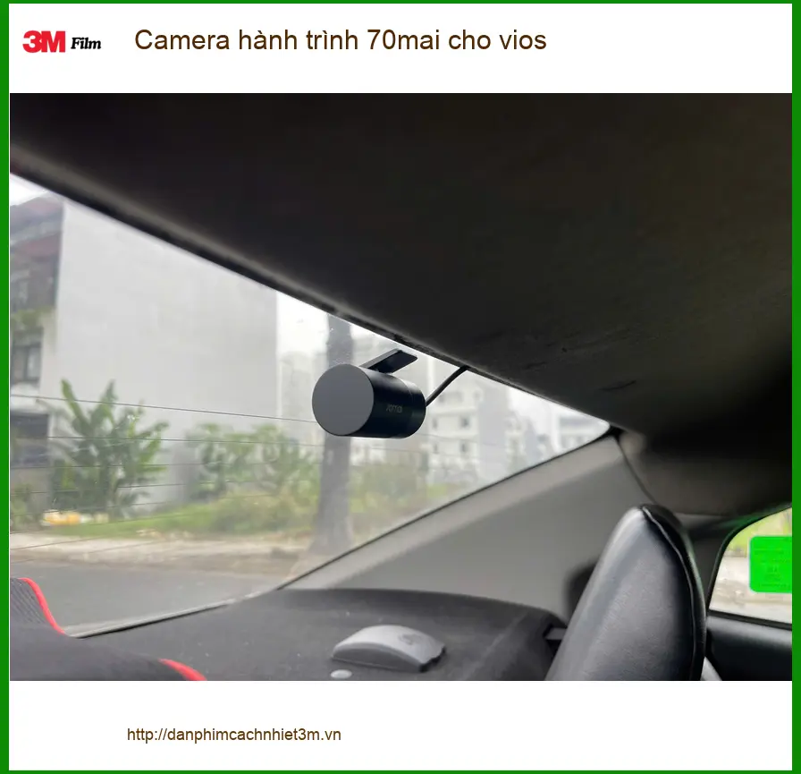 Chị Mai Anh lắp Camera hành trình 70mai cho Toyota Vios tại Quận 2 trước chuyến đi xa