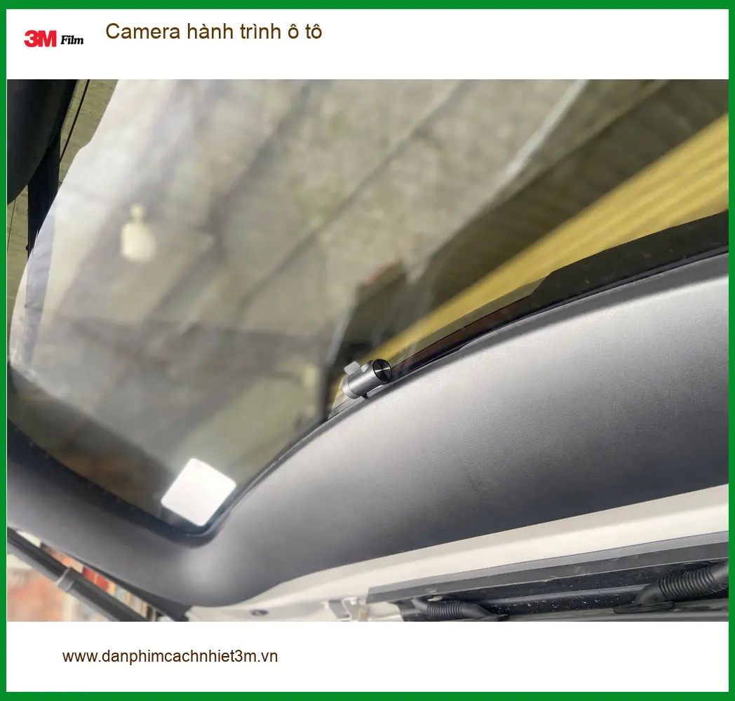 Anh Tấn lắp Camera hành trình ô tô cho Hyundai Creta tại Quận 9 để an tâm hơn khi lái xe ảnh thực tế 2