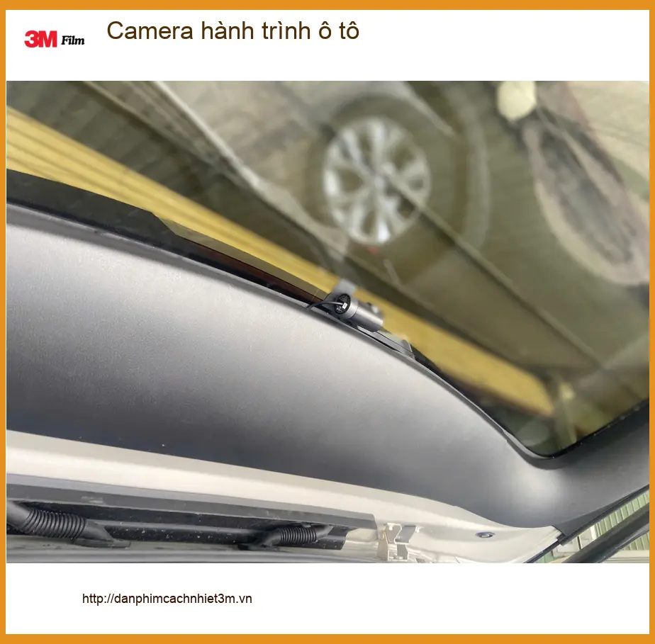 Anh Tấn lắp Camera hành trình ô tô cho Hyundai Creta tại Quận 9 để an tâm hơn khi lái xe ảnh thực tế 4