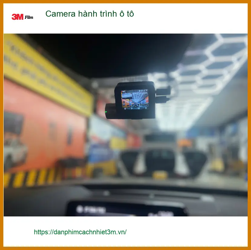 Anh Minh lắp camera hành trình ô tô Ford Ranger tại Quận 1 để yên tâm lái ảnh thực tế 4